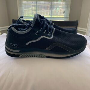Infinity Women's Dart Premium Athletic Shoe Size 10